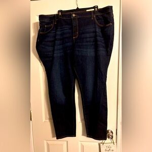 Universal Thread Plus Curvy size 26W Mid Rise Skinny Denim Jeans Full Figure